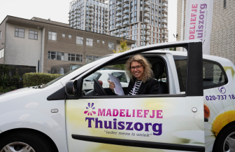 Werken als verpleegkundige: Een vergelijking tussen thuiszorg, ziekenhuis en ouderenzorg