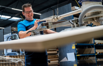 Waarom steeds meer mensen kiezen voor magazijnwerk