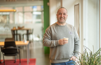 Parttime of fulltime werken als administratief medewerker: wat past het beste bij jou?